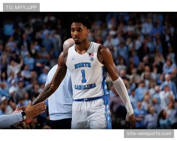 堪萨斯大学达林-皮特森28分钟砍22分 北卡靠团队防守取胜